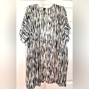 PORTACRUZ Women's Black & White Sheer Knee Length Swim Suit Beach Cover Up Sz L